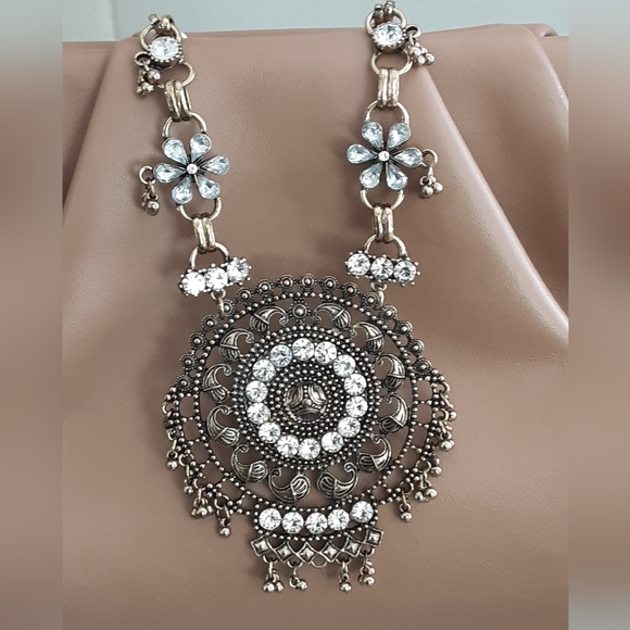 Antiqued Oxidized Gold Tone Metal Rhinestone Handbag Charm - Picture 2 of 6